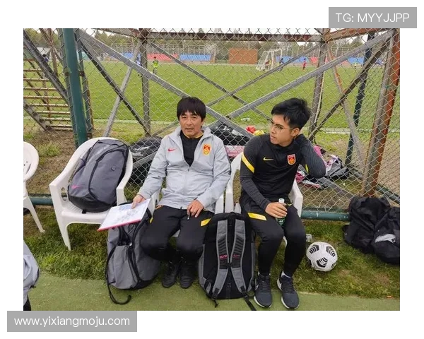 专访黄娜：探讨足球领域的成功秘诀与未来发展趋势