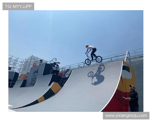 武汉极限运动队在世界滑板锦标赛中的默契配合与精彩表现分析