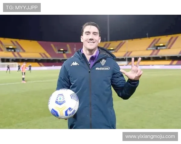 弗拉霍维奇:从新星崛起到足坛焦点的传奇旅程 弗拉霍维奇:从新星崛起到足坛焦点的传奇旅程