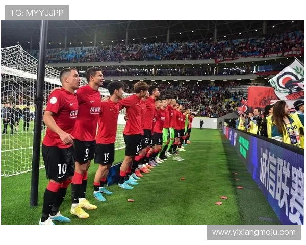 鲁本迪亚斯的足球之路：从青年才俊到世界顶级后卫的蜕变与荣耀